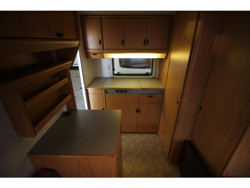 Knaus Sudwind 395 H Voortent  foto: 9