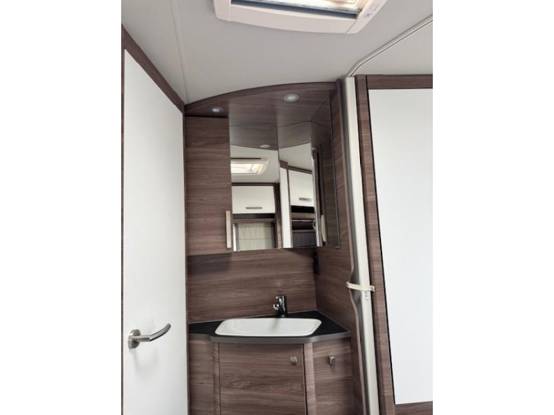 Knaus Sport Silver Selection 500 FU mover nieuwe thule luifel  foto: 19