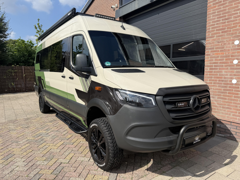 Innova Roadtrip 695 Sprinter 4x4 V6  foto: 1