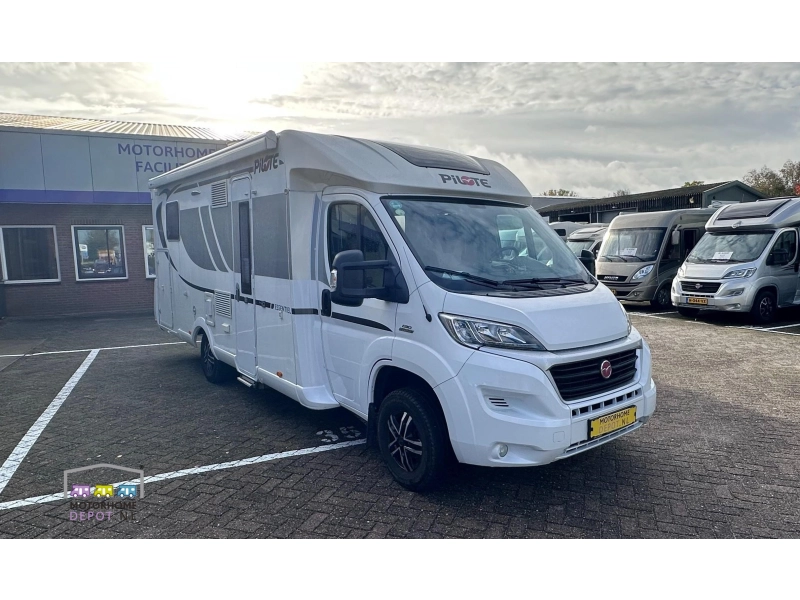 Pilote P 740 C NL+ NAP en zeer compleet
