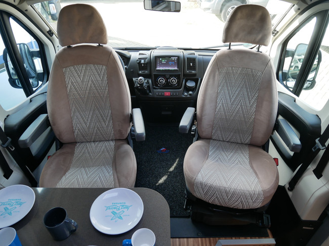 Adria Twin 640 SL, Lengtebedden, Maxi Chasis, Construct slot foto: 5