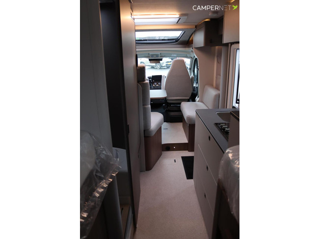 LMC Cruiser 740 EL 140hp Automatic | New model! | Single beds | Diesel heating | New available from stock | photo: 21