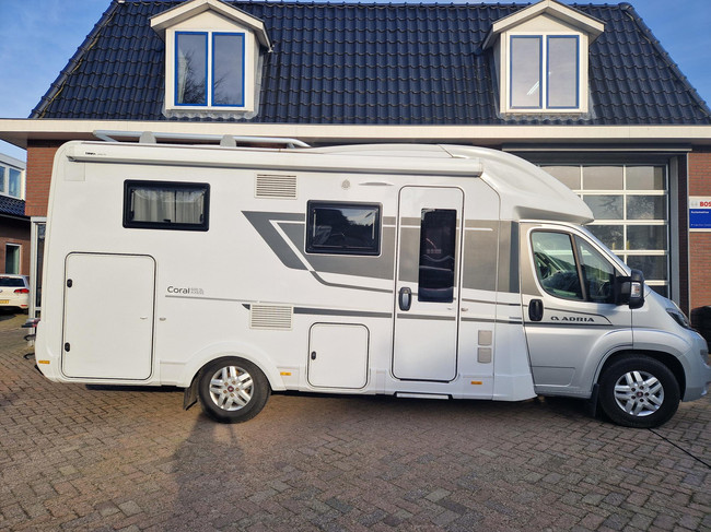 Adria Coral 600SL Axess Automatik | L&auml;ngsbetten | Tempomat | Dachklimaanlage | Fahrradtr&auml;ger | Etc. Foto: 1