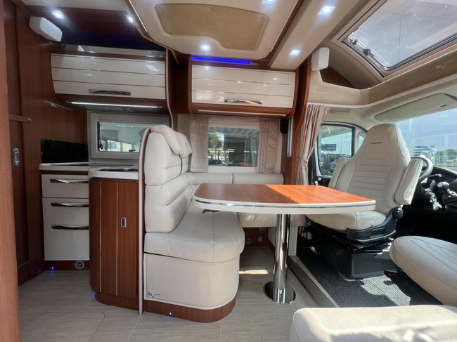 Mobilvetta KEA P65 premium klasse camper lengte en hefbed foto: 7