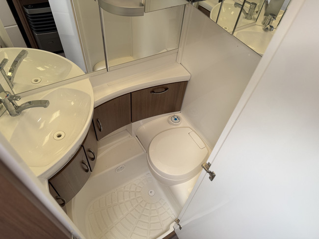 Hobby PRESTIGE 560 LU Foto: 10
