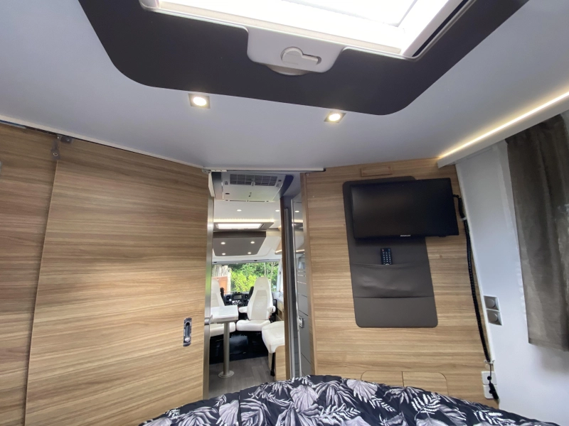 Adria Sonic Plus 700 DC Automaat | Dakairco Level  foto: 17