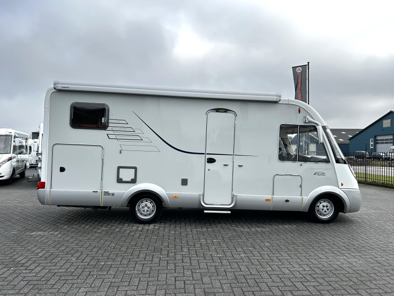 Hymer B614 CL Querbett/Hubbett/36.000km Foto: 4