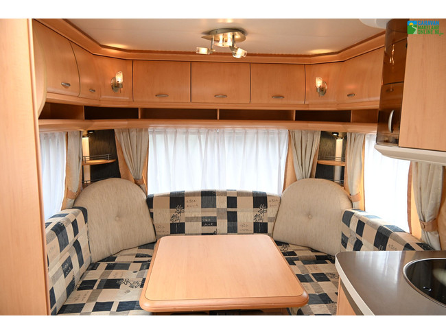 Hobby De Luxe 460UFe photo: 8