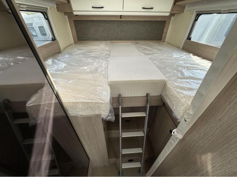 Bürstner Lyseo Time T Skyline 690 G 2 APARTE BEDDEN-AUTOMAAT  foto: 17
