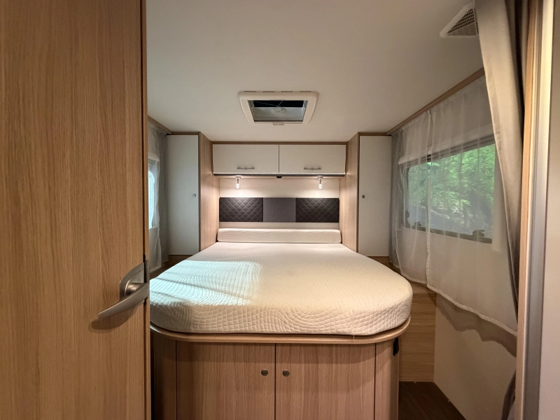 Sunlight T 69 L Queensbed - hefbed  foto: 12