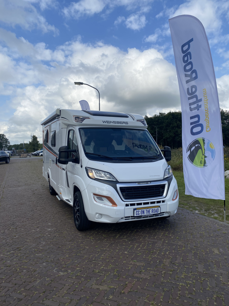Weinsberg Pepper 600 Peugeot 163 PK, Half-integraal, 2 Lengte-bedden, Garage, Aut. schotel / LCD Camper Centrum On the Road aan de Noorderringweg 4 in Marum. foto: 1