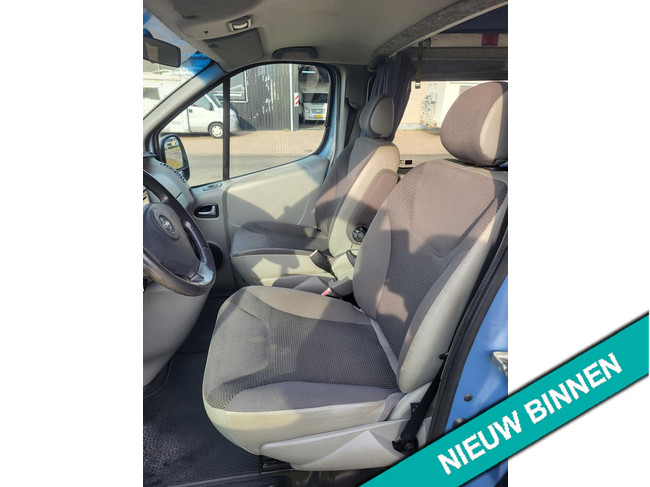 Opel VIVARO-2 2.5CDTI Camperbus AUTOMAAT foto: 13