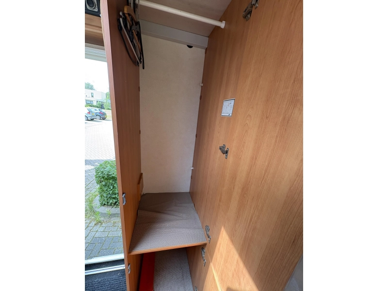 Eura Mobil Terrestra 670 SB Franz&ouml;sisches Bett Foto: 14