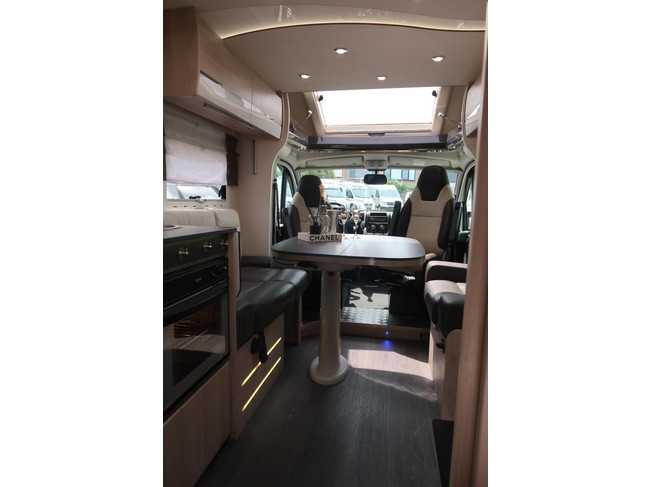 Chausson 757 SPECIAL EDITION | KEURIGE STAAT | 2X ZONNEPANEEL | 150PK | luchtvering foto: 3