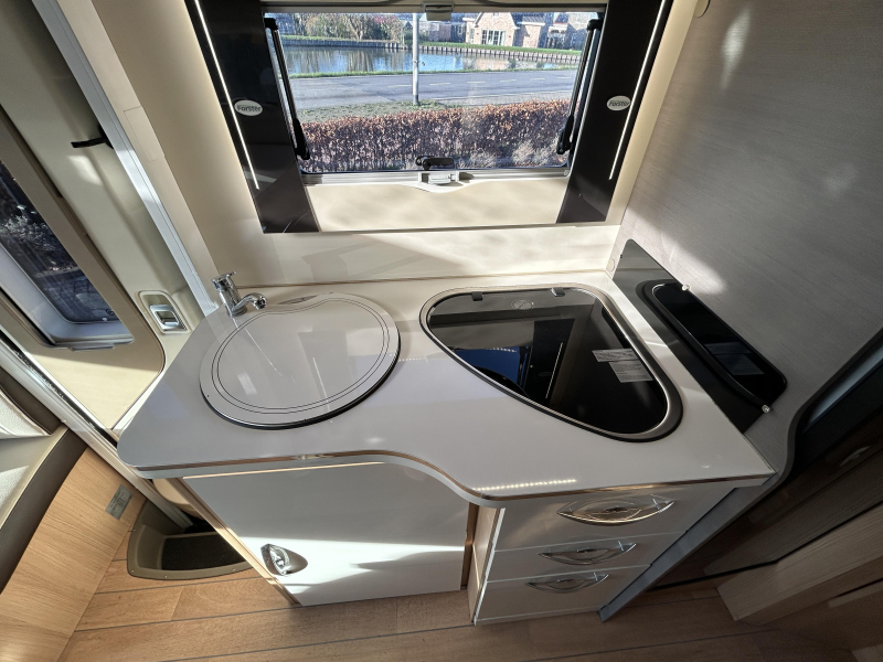 Forster T 699 EB Automatik, Klimaanlage, Solar. Foto: 13
