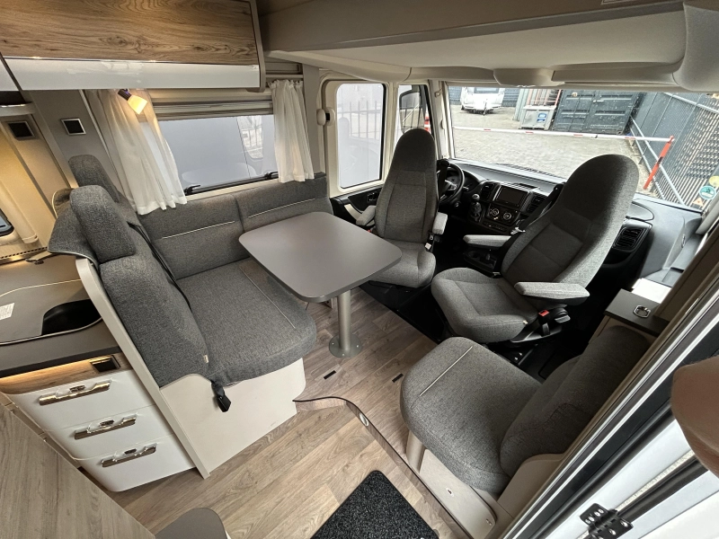 Hymer Exsis-I 678 Losse bedden, Hefbed  foto: 9