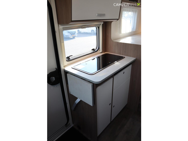 Carado V347 Pro+ Fiat 140cv Autom&aacute;tico | &iexcl;Nuevo modelo! | Alta capacidad de carga | Toldo | Versi&oacute;n compacta | Camas longitudinales | Ba&ntilde;o Vario foto: 11