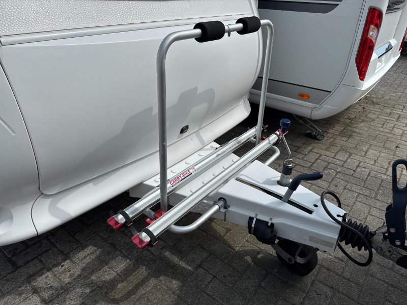 Hobby De Luxe 440 SF Airco/Mover/Awning photo: 13