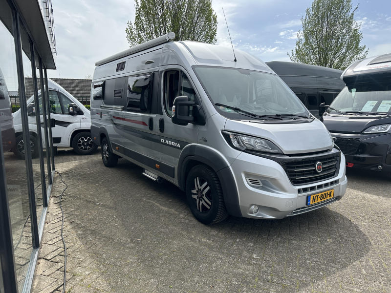 Adria Twin 640 SLX 150 hp solar panel photo: 2