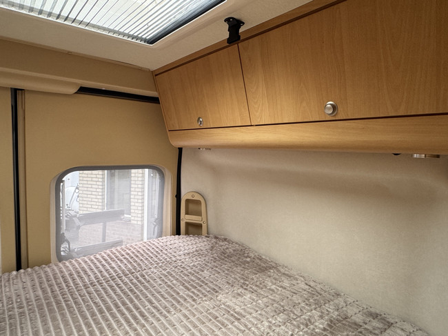Adria Twin 600 158 CV Fiat Ducato 3.0 AUTOM&Aacute;TICO **Solo 6 metros/Cama transversal grande/4 asientos/Toldo/Panel solar/Portabicicletas/JBL/Ver foto: 16