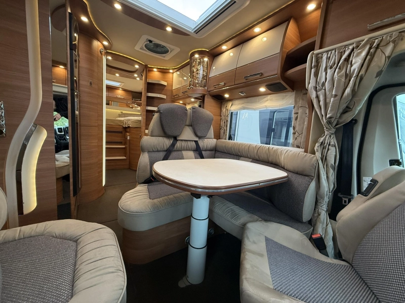 Carthago Chic C-Line T 4.9 LE -VOLL MIT ZUBEH&Ouml;R Foto: 14
