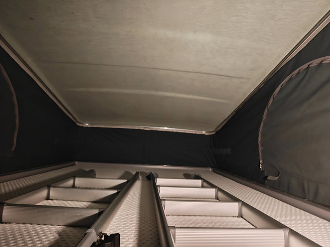 B&uuml;rstner Campeo Active 640 140PK Pop-top roof photo: 12