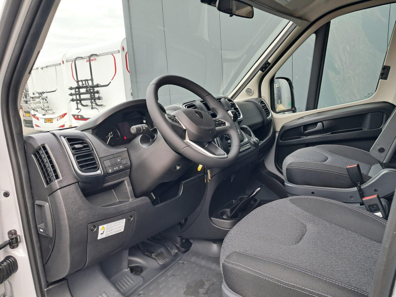 Crosscamp EXPDN T7.4 E - Sehr modern - Navi Foto: 19