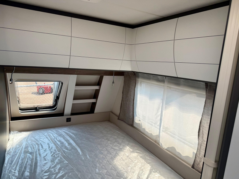 Hobby Excellent Edition 460 UFE Cama francesa y asiento redondo! foto: 8