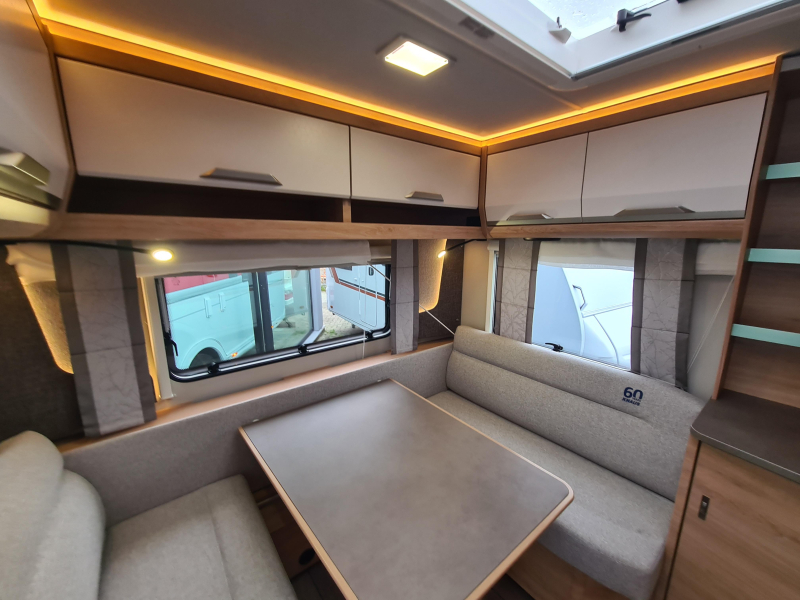 Knaus Sudwind 460 EU 60 Years Enkele bedden  foto: 6