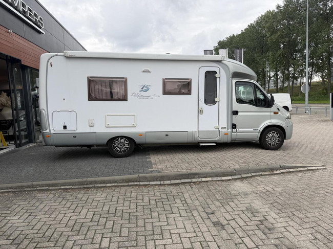 Bürstner Delfin T700 Enkele Bedden Zonnepaneel Luifel Fietsenrek foto: 8