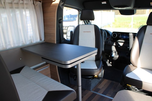 DEMO Weinsberg CaraCompact MB 640 Mercedes 170 pk AUTOMAAT compact < 7 mtr ( 108  foto: 25