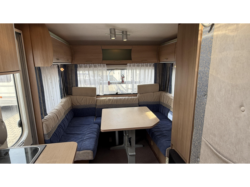Bürstner Averso Fifty 500 TL enkele bedden rondzit  foto: 1