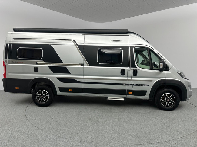 Adria Twin Supreme 640 SGX foto: 13