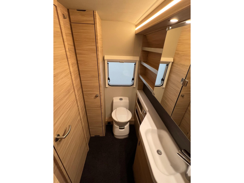 Knaus Sudwind 650 PXB queensbed, bomvol opties  foto: 22