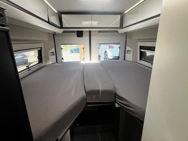 Adria TWIN 640 SLB SUPREME /Automatik/L&auml;ngsbetten Foto: 16