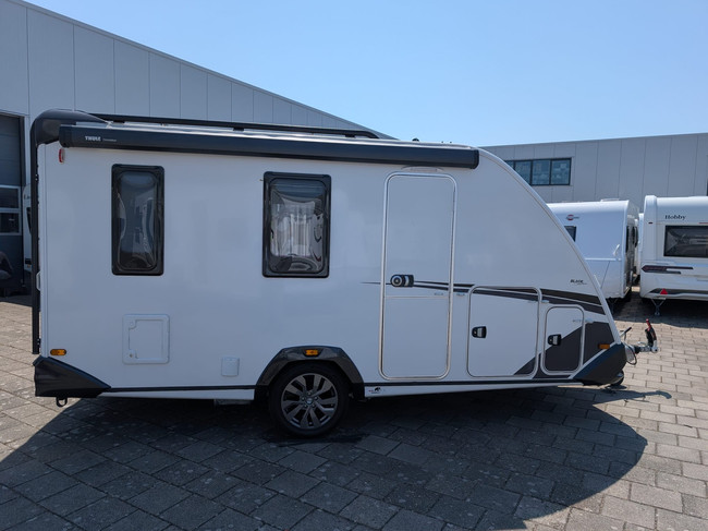 Knaus Sport &amp; Fun Black Sel. 480 QL Foto: 3