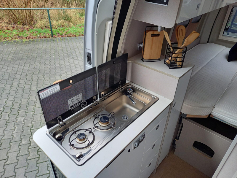 Bürstner Delfin C 621 - Lengte bed- Trekhaak  foto: 10