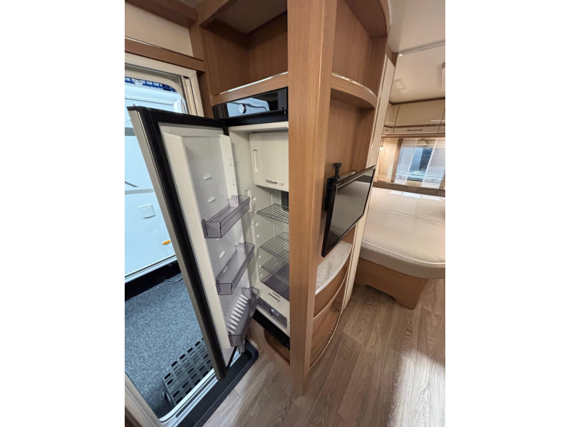 Fendt Opal 465 SFH mover, awning, French bed photo: 13