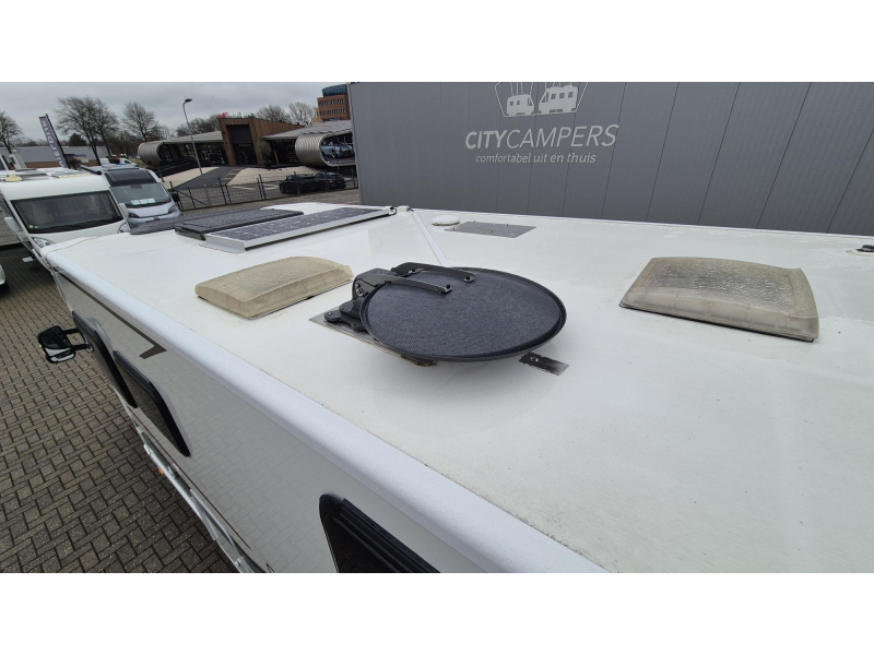 Adria S690SC Queensbed / topstaat!  foto: 14