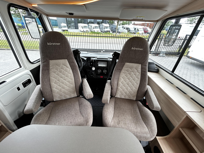 B&uuml;rstner Lyseo Time I 690 G Single beds/Automatic! photo: 15