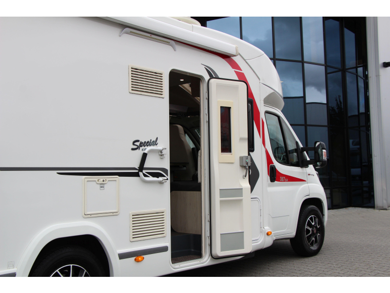 Challenger Graphite 387 GA Lits jumeaux + Lit pavillon photo : 9