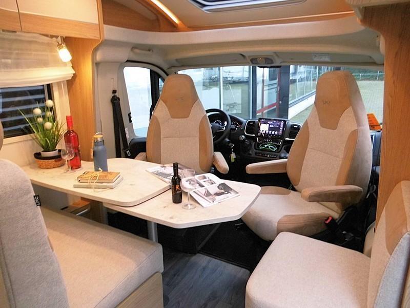 LMC Cruiser V 646 G DEMO MET LEVELSYSTEEM !  foto: 7