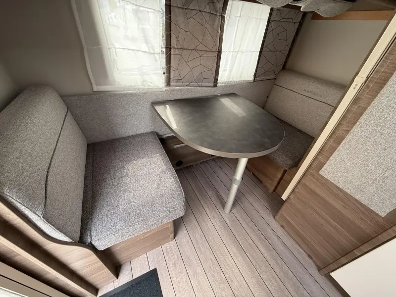 Knaus Sport Silver Selection 400 LK Stapelbed | Zeer Compleet  foto: 7