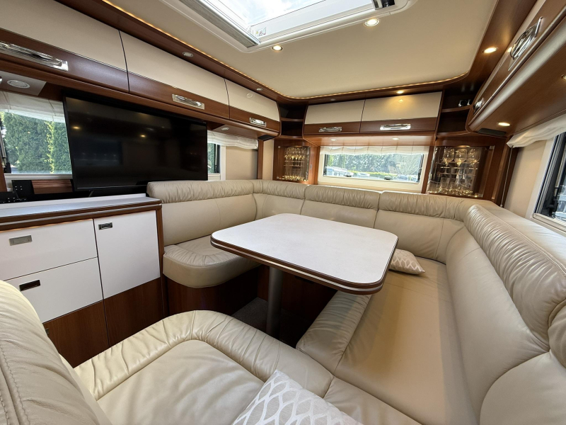 Carthago Liner For Two 53 L RONDZIT - vol accessoires  foto: 1