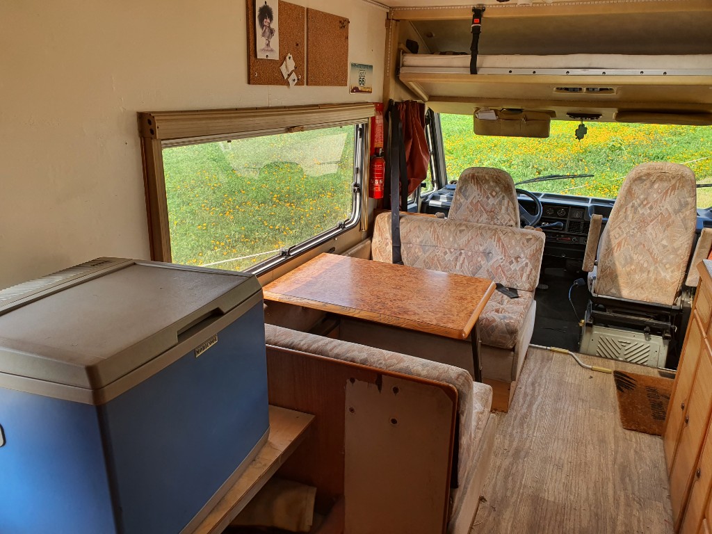 LMC Liberty 6500 Fiat 290 2.5 Turbo Diesel | Fixer-upper photo: 7