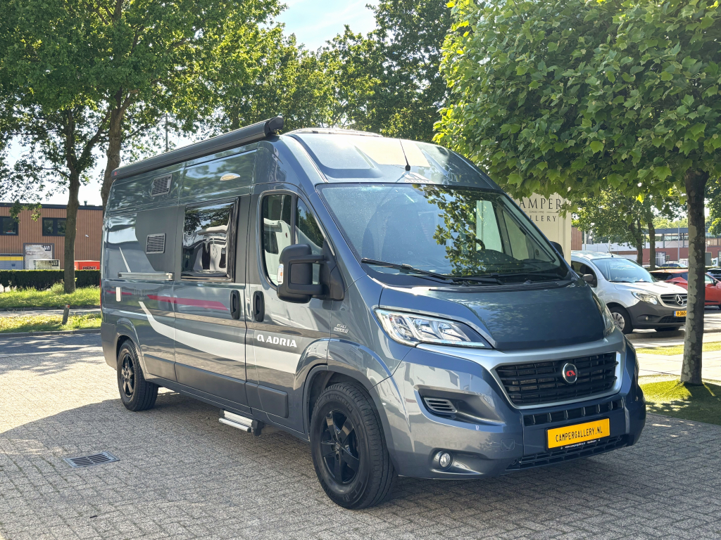 Adria Twin 600 SPT TITAN AUTOMAAT DWARSBED 150PK EURO 5  foto: 0