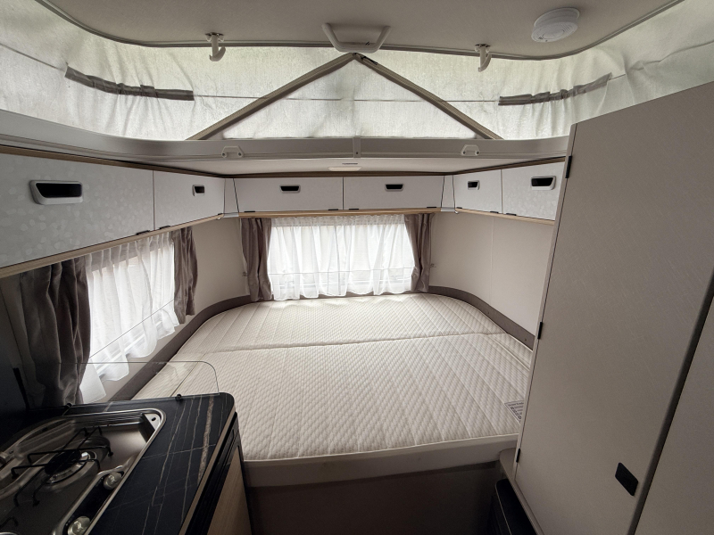 Eriba Touring 530 Thule 6300 Luifel  foto: 9