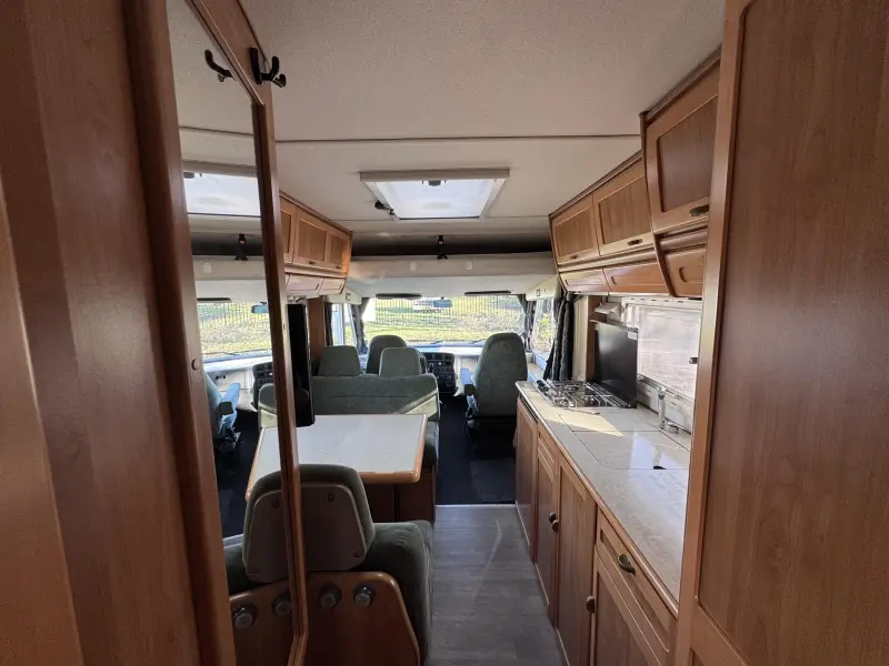 Hymer B564  foto: 16