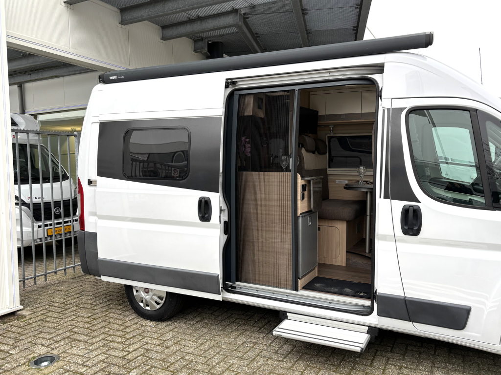 Bürstner City Car 540 DWARSBED 5.40M COMPACT! TREKHAAK EURO6 foto: 4