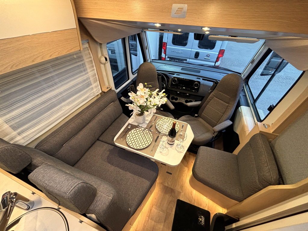 Hymer BMC 680 SilverLine MERCEDES 9T AUTOM&Aacute;TICO CAMAS INDIVIDUALES foto: 1
